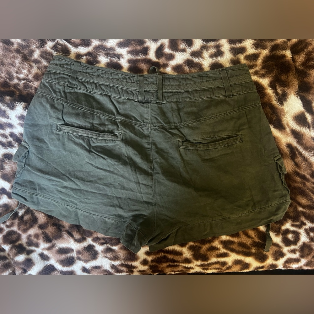 Free People Utility Shorts | Army Green Boho Size 10 - Picture 2 of 4